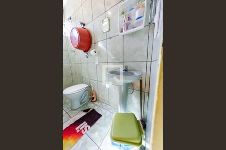 Casa à venda com 102m², 2 quartos e 1 vaga Casa à venda com 102m², 2 quartos e 1 vagaBanheiro 2