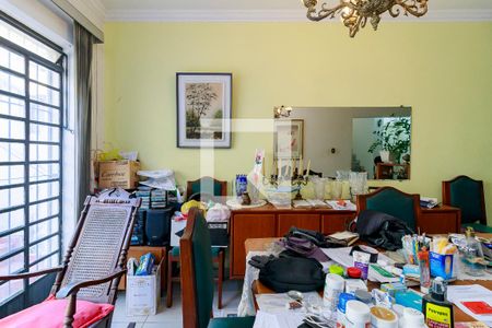 Casa à venda com 120m², 3 quartos e 4 vagasSala