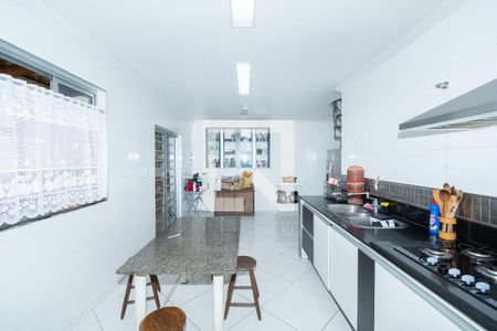 Casa à venda com 360m², 3 quartos e 3 vagas Casa à venda com 360m², 3 quartos e 3 vagasCozinha