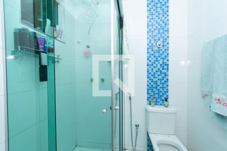 Casa à venda com 360m², 3 quartos e 3 vagas Casa à venda com 360m², 3 quartos e 3 vagasBanheiro da Suíte 2