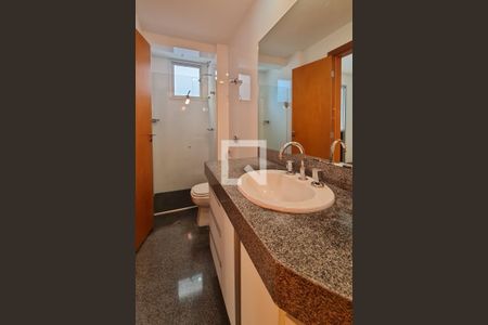 Apartamento à venda com 181m², 3 quartos e 2 vagasBanheiro Quartos 2 e 3