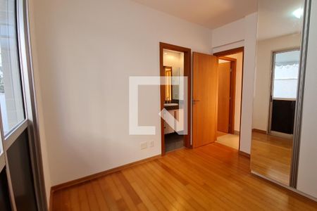 Apartamento à venda com 181m², 3 quartos e 2 vagasQuarto 2