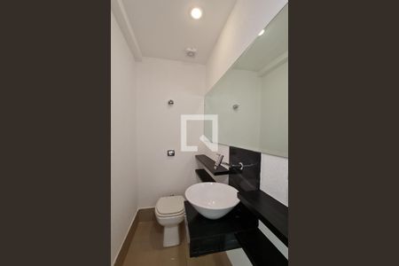 Apartamento à venda com 181m², 3 quartos e 2 vagasBanheiro social 