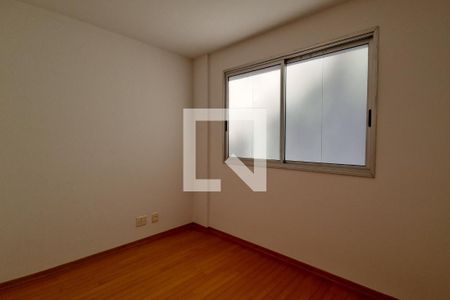 Apartamento à venda com 181m², 3 quartos e 2 vagasQuarto 3