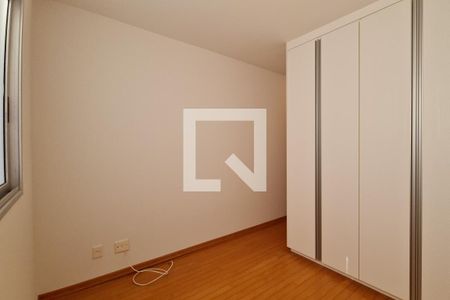 Apartamento à venda com 181m², 3 quartos e 2 vagasQuarto 3