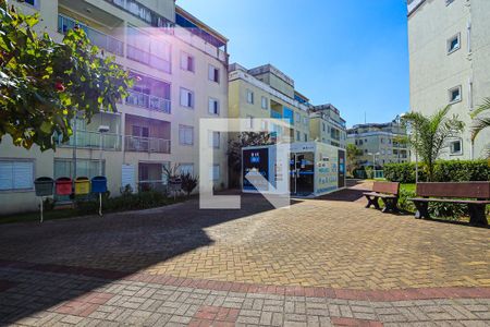 Apartamento para alugar com 49m², 2 quartos e 1 vagaÁrea comum em frente ao bloco