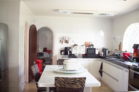 Casa para alugar com 492m², 3 quartos e 5 vagasCozinha - Armários