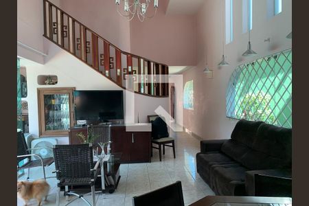 Casa para alugar com 492m², 3 quartos e 5 vagassala 2