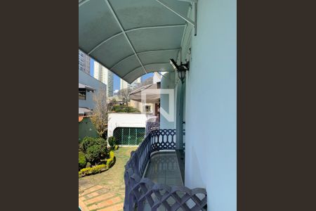 Casa para alugar com 492m², 3 quartos e 5 vagassacada