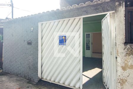 Casa para alugar com 75m², 2 quartos e 1 vaga Casa para alugar com 75m², 2 quartos e 1 vagaFachada