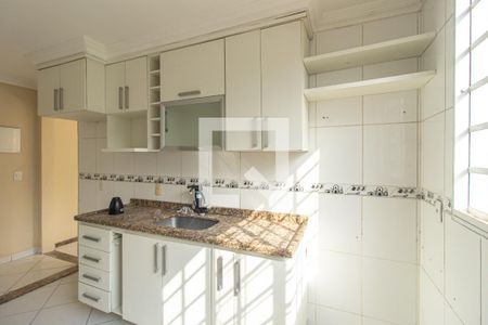 Casa para alugar com 75m², 2 quartos e 1 vaga Casa para alugar com 75m², 2 quartos e 1 vagaCozinha