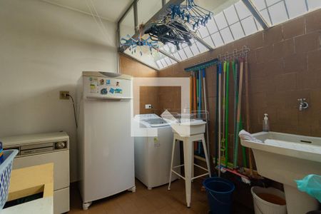 Casa à venda com 343m², 5 quartos e 4 vagasÁrea de Serviço