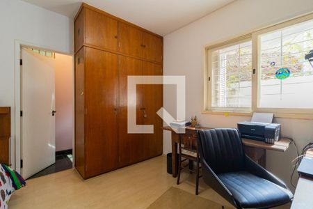 Casa à venda com 343m², 5 quartos e 4 vagasSuíte 4