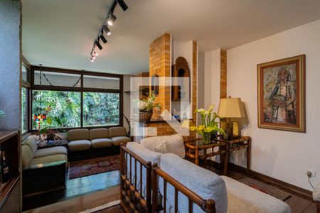 Sala de casa à venda com 5 quartos, 343m² em Jardim Leonor, São Paulo