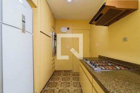 Casa à venda com 343m², 5 quartos e 4 vagasCozinha