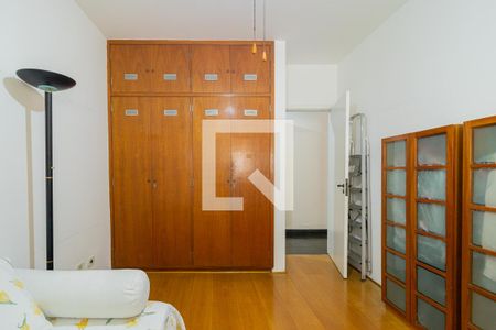 Casa à venda com 343m², 5 quartos e 4 vagasSuíte 2