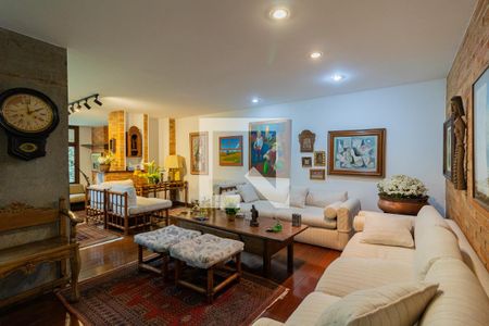 Sala de casa à venda com 5 quartos, 343m² em Jardim Leonor, São Paulo