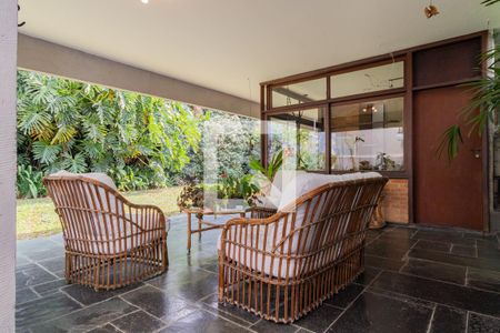 Casa à venda com 343m², 5 quartos e 4 vagasÁrea externa