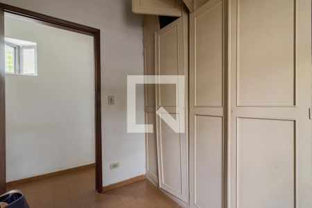 Casa à venda com 343m², 5 quartos e 4 vagasQuarto de Serviço