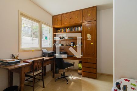 Casa à venda com 343m², 5 quartos e 4 vagasSuíte 4