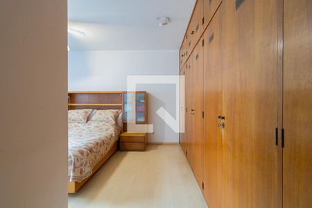 Casa à venda com 343m², 5 quartos e 4 vagasSuíte 1