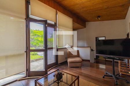 Casa à venda com 343m², 5 quartos e 4 vagasSala de TV