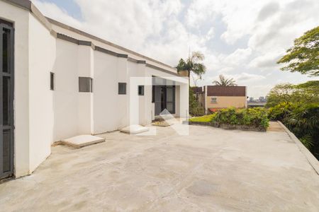 Casa à venda com 343m², 5 quartos e 4 vagasTerraço da Sala de TV