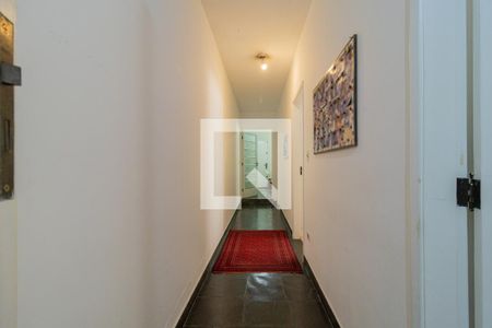 Casa à venda com 343m², 5 quartos e 4 vagasCorredor