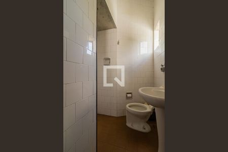 Casa à venda com 343m², 5 quartos e 4 vagasBanheiro de serviço