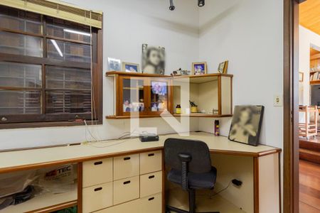 Casa à venda com 343m², 5 quartos e 4 vagasEscritório da Sala de TV