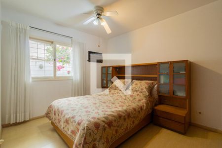 Casa à venda com 343m², 5 quartos e 4 vagasSuíte 1