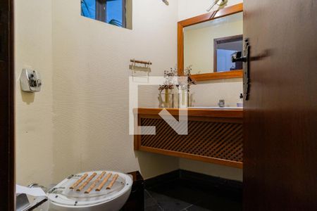 Casa à venda com 343m², 5 quartos e 4 vagasLavabo