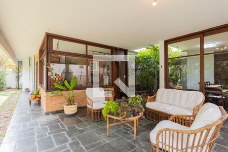 Casa à venda com 343m², 5 quartos e 4 vagasÁrea externa