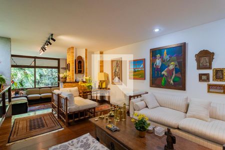 Sala de casa à venda com 5 quartos, 343m² em Jardim Leonor, São Paulo