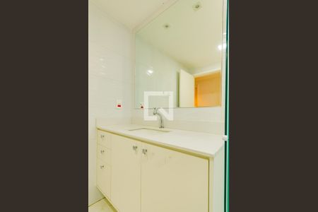 Apartamento para alugar com 133m², 3 quartos e 2 vagas Apartamento para alugar com 133m², 3 quartos e 2 vagasBanheiro Corredor