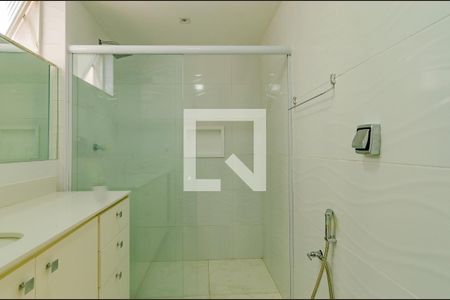 Apartamento para alugar com 133m², 3 quartos e 2 vagas Apartamento para alugar com 133m², 3 quartos e 2 vagasBanheiro da Suíte