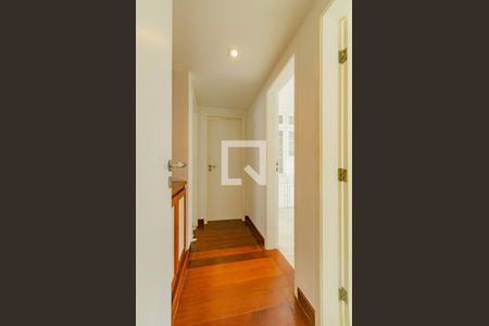 Corredor de apartamento para alugar com 3 quartos, 133m² em Itaigara, Salvador