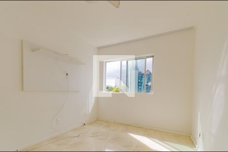 Apartamento para alugar com 133m², 3 quartos e 2 vagas Apartamento para alugar com 133m², 3 quartos e 2 vagasQuarto 1