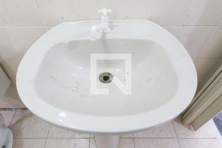 Detalhe banheiro de casa para alugar com 1 quarto, 40m² em Parque Paineiras, São Paulo