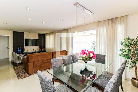 Apartamento para alugar com 3 quartos, 135m² em Santo Amaro, São Paulo