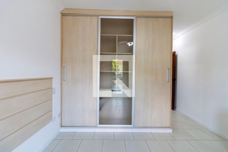 Casa à venda com 300m², 4 quartos e 4 vagasQuarto 3 - Armários