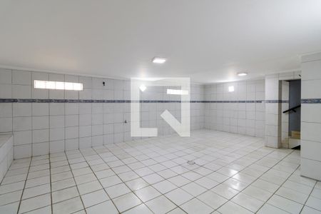 Casa à venda com 300m², 4 quartos e 4 vagasPorão 