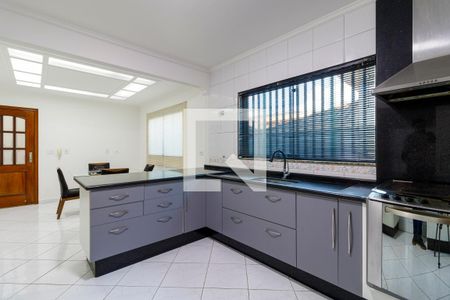 Casa à venda com 300m², 4 quartos e 4 vagasCozinha