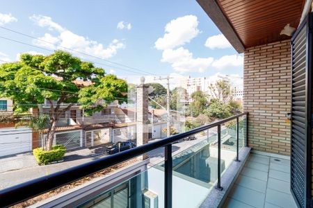 Casa à venda com 300m², 4 quartos e 4 vagasSacada quarto 3