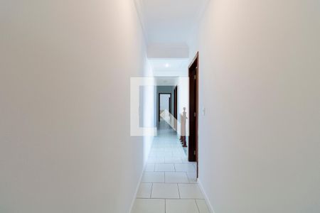 Casa à venda com 300m², 4 quartos e 4 vagasCorredor