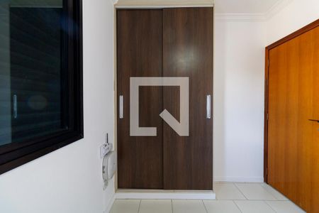 Casa à venda com 300m², 4 quartos e 4 vagasQuarto 4 - Armários