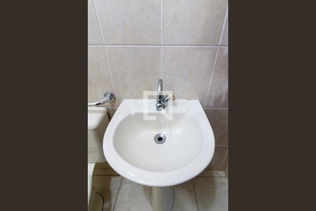 Casa à venda com 300m², 4 quartos e 4 vagasBanheiro 5 - Torneira