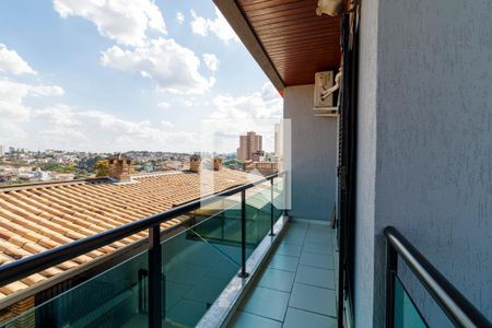 Casa à venda com 300m², 4 quartos e 4 vagasSacada quarto 2