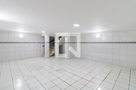 Casa à venda com 300m², 4 quartos e 4 vagasPorão 