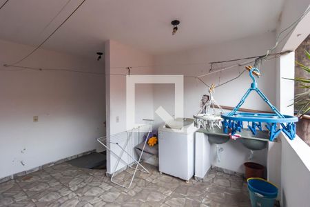 Casa à venda com 250m², 3 quartos e 2 vagas Casa à venda com 250m², 3 quartos e 2 vagasÁrea de Serviço